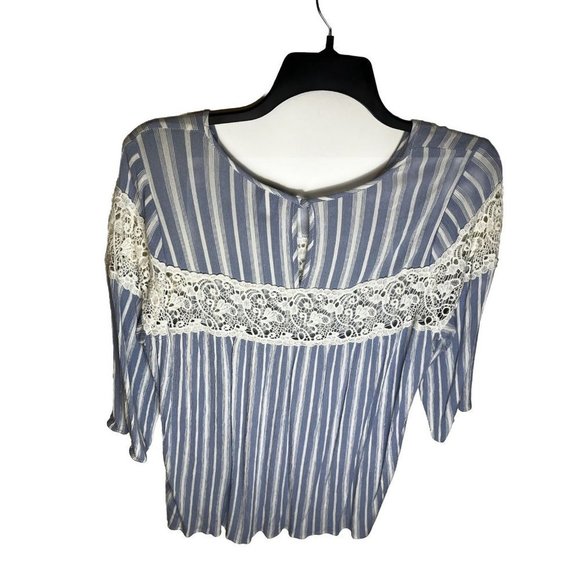 Torrid Blouse Size 1 1X Blue White Stripes Gauze Crochet Trim 3/4 Sleeves Flowy - Picture 2 of 8